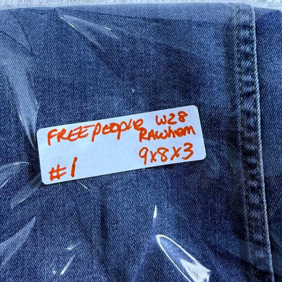 Free People W28 Destroyed Hem, Distressed knee Mid high Rise Made in Turkey - Picture 7 of 9